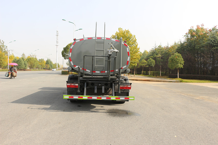 12方福瑞卡F9灑水車