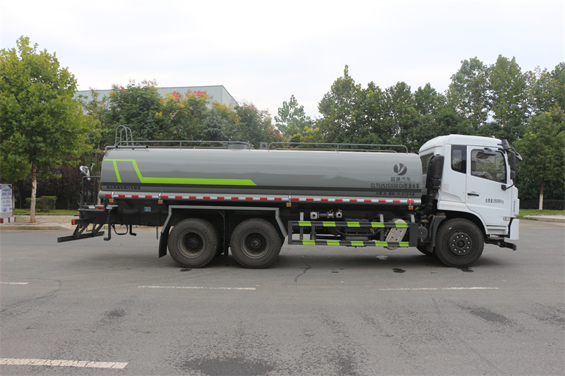 東風專底20方灑水車-22方灑水車