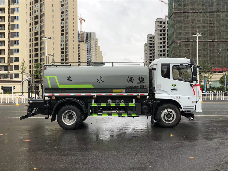 東風(fēng)福瑞卡12方灑水車