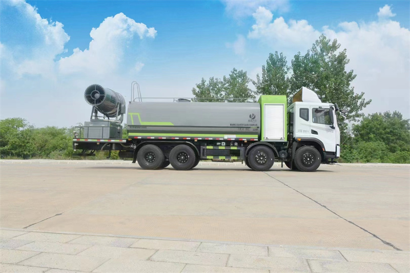 東風前四后八輪大型霧炮車